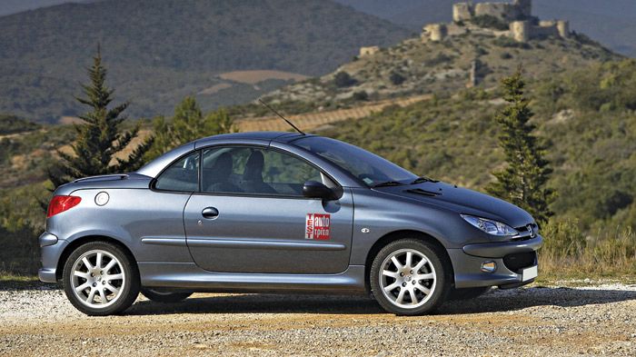 To 206 CC ήταν ουσιαστικά το πρώτο κουπέ/καμπριολέ για το ευρύ κοινό.